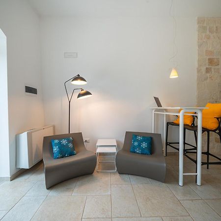 Private Pool & Parking Donna Lina Villa Conversano Exterior photo